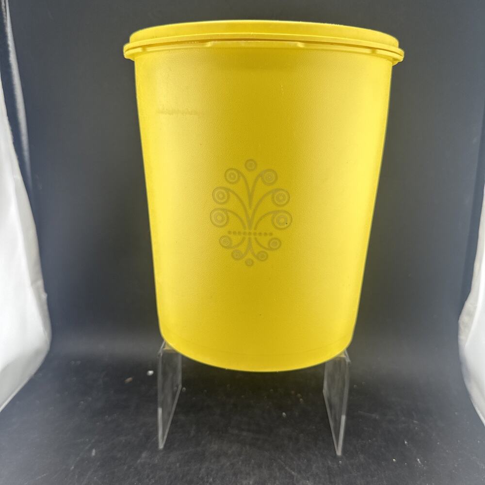 Vintage Tupperware Servalier Large Canister Yellow With Lid 807-7